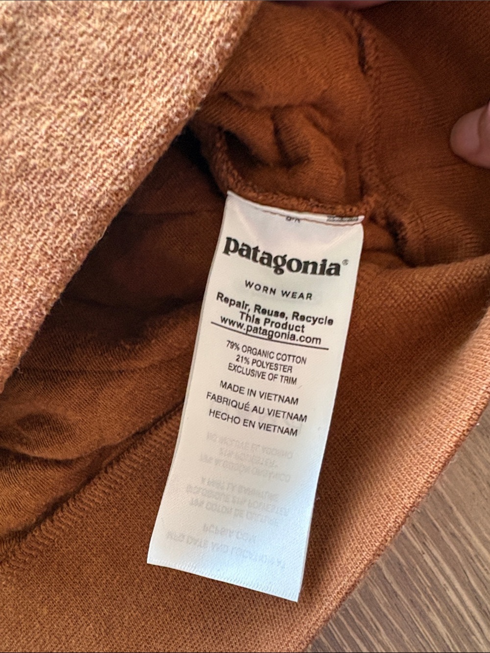 Patagonia Organic Cotton Quilted Pullover in Warm Rust with Charcoal Accents - Picture 6 of 11